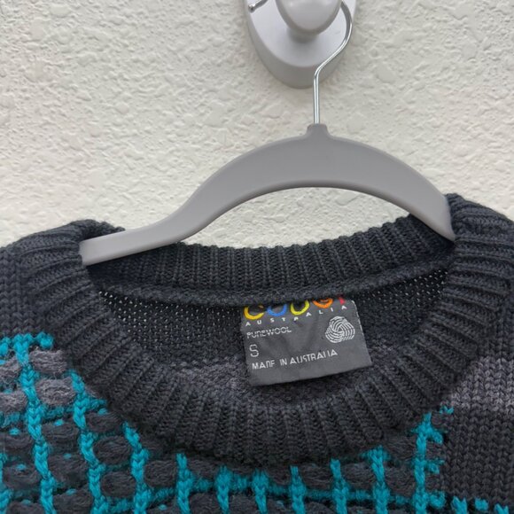 VTG Coogi Australia Pure Wool Black Knit Crewneck Pullover Sweater Mens sz Small - Picture 2 of 9